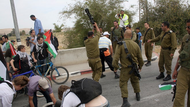 Mideast Israel Palest_Carm.jpg